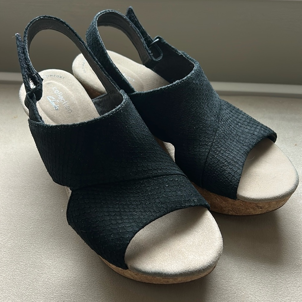 Collection by Clarks Women's Size 8 Wedge Sandal